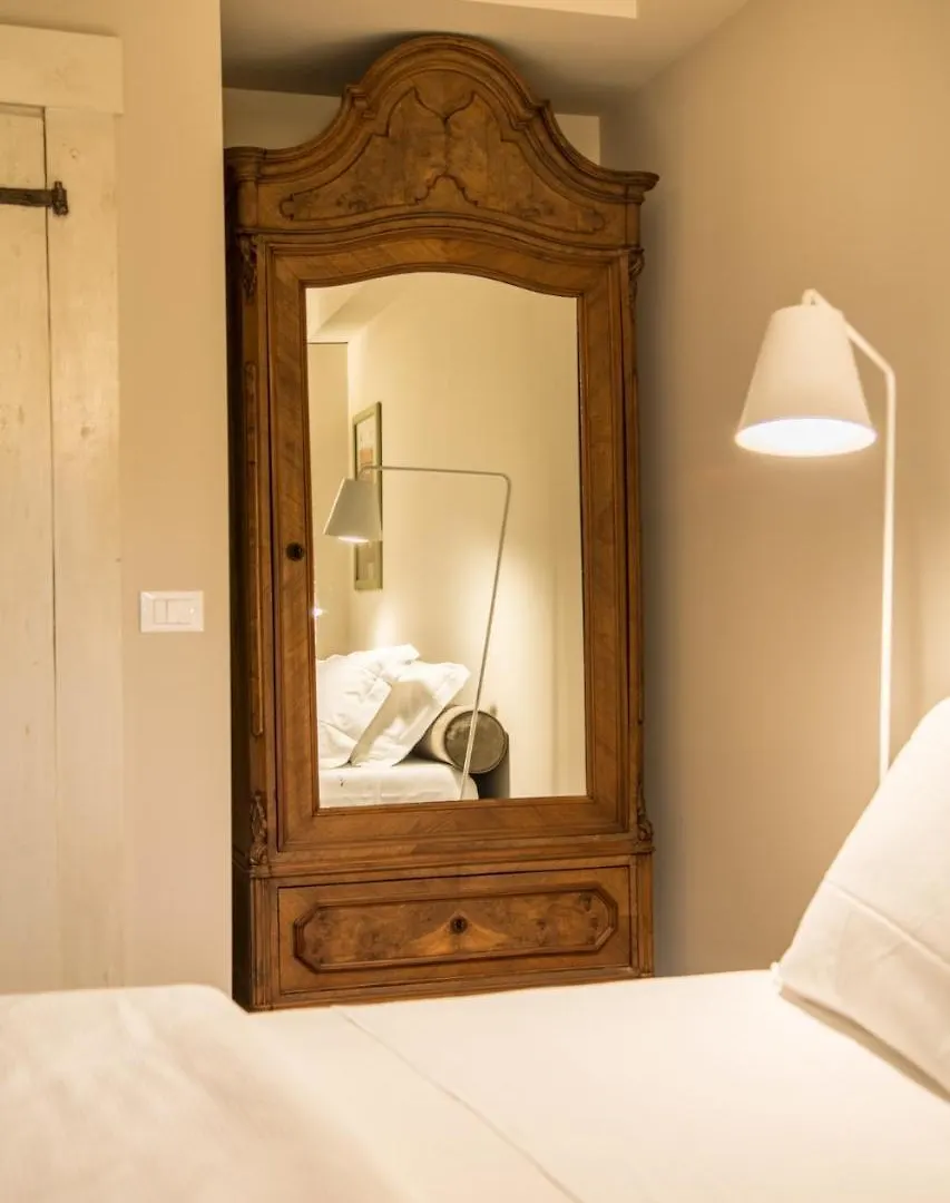 B&B Antico Brolo Gardone Riviera Bed & Breakfast